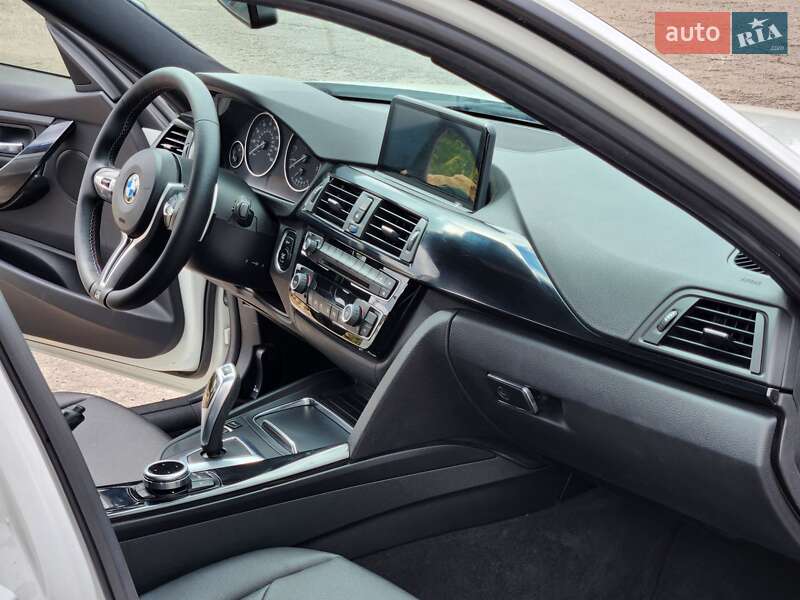 Седан BMW 3 Series 2016 в Ровно фото 48 Седан BMW 3 Series 2016 в Ровно
