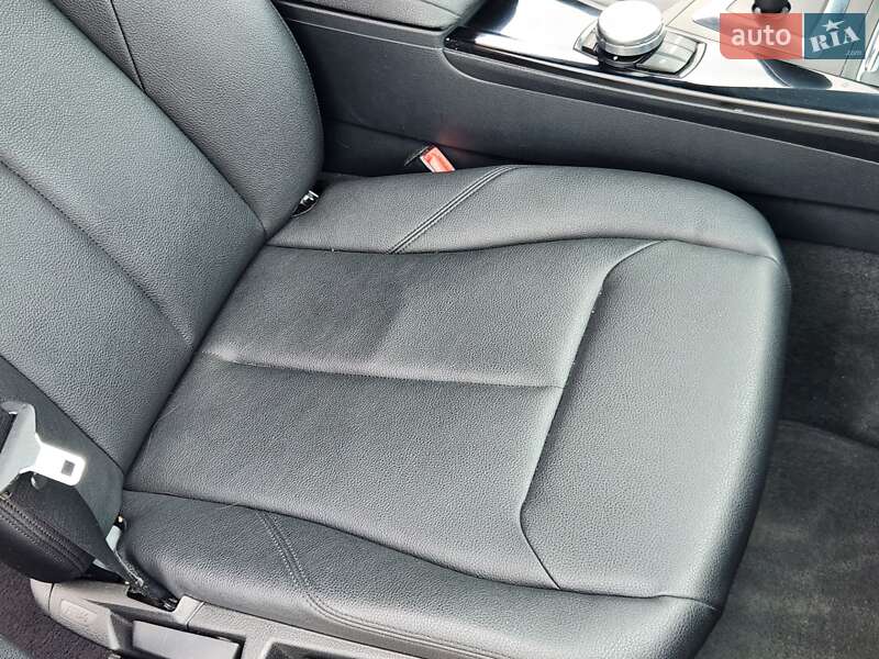 Седан BMW 3 Series 2016 в Ровно фото 50 Седан BMW 3 Series 2016 в Ровно