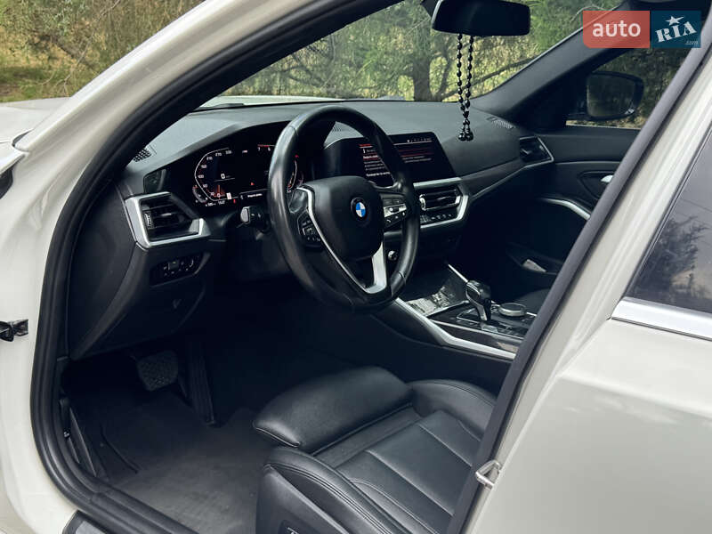 Седан BMW 3 Series 2019 в Запорожье