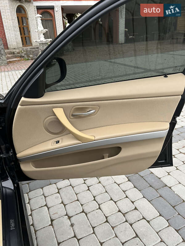 Седан BMW 3 Series 2010 в Львові фото 15 Седан BMW 3 Series 2010 в Львові