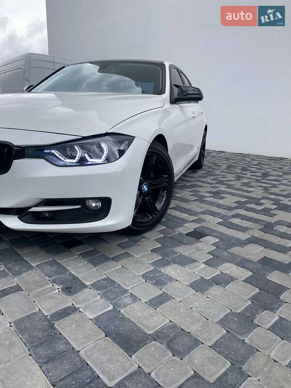 Седан BMW 3 Series 2013 в Ровно