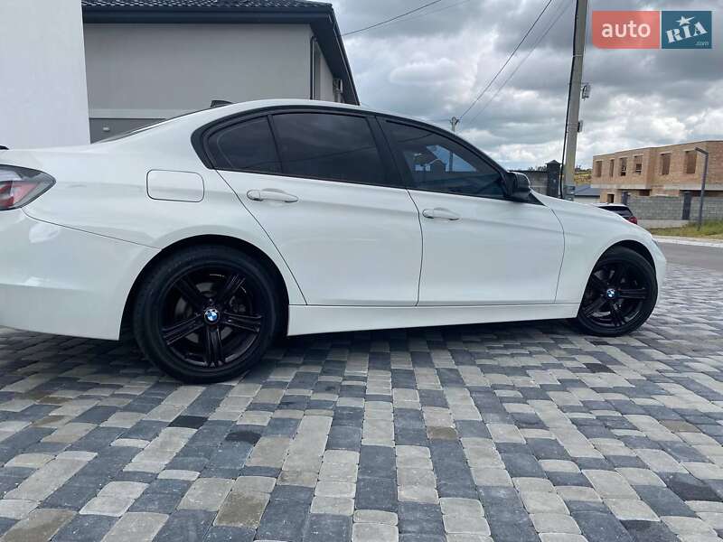 Седан BMW 3 Series 2013 в Ровно
