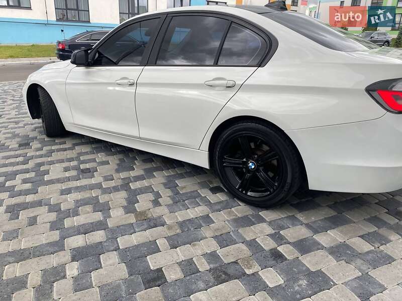 Седан BMW 3 Series 2013 в Ровно