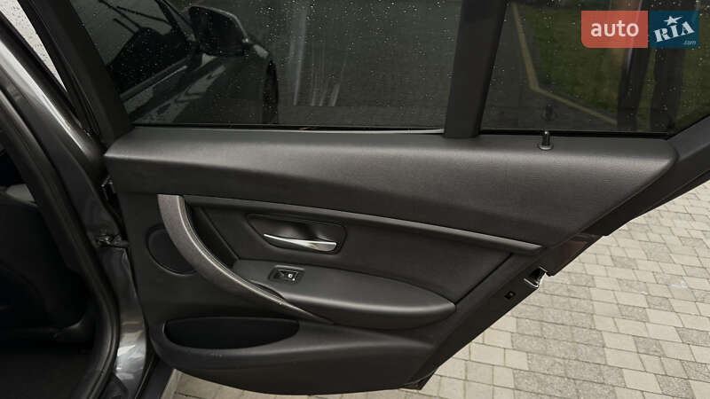Седан BMW 3 Series 2016 в Коломые