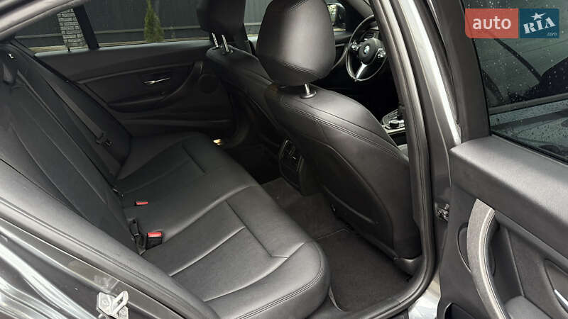 Седан BMW 3 Series 2016 в Коломые