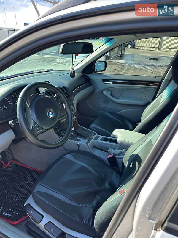 Универсал BMW 3 Series 2004 в Дубровице