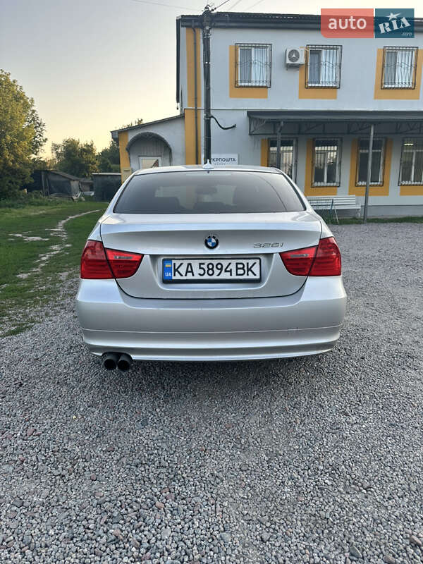 Седан BMW 3 Series 2011 в Киеве фото 8 Седан BMW 3 Series 2011 в Киеве