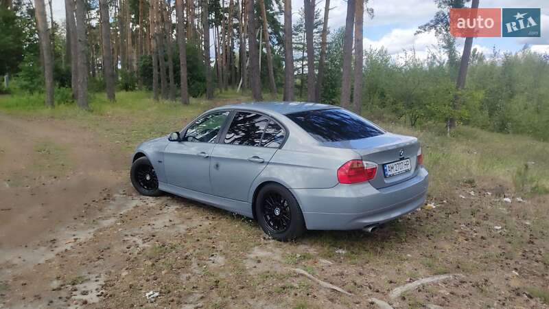 Седан BMW 3 Series 2005 в Житомире