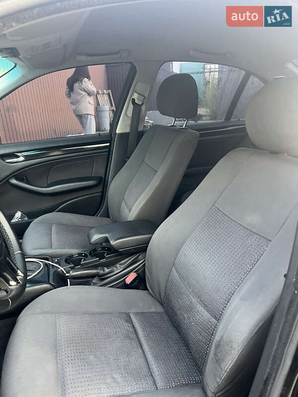 Седан BMW 3 Series 2002 в Рівному