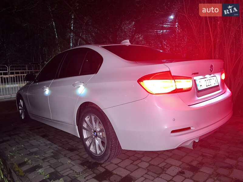 Седан BMW 3 Series 2016 в Ірпені
