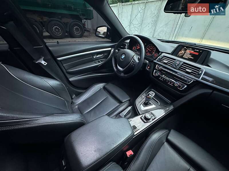 Седан BMW 3 Series 2016 в Рівному