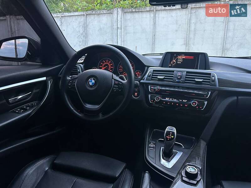 Седан BMW 3 Series 2016 в Рівному