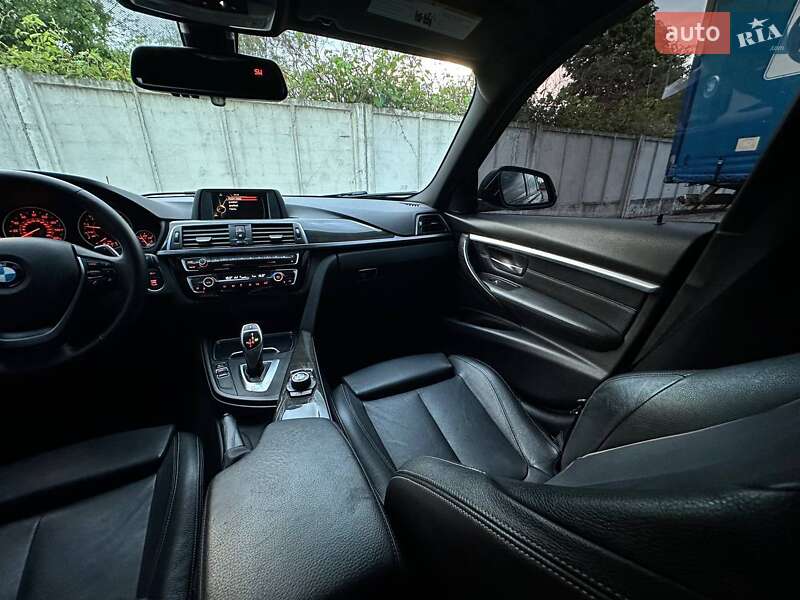 Седан BMW 3 Series 2016 в Рівному