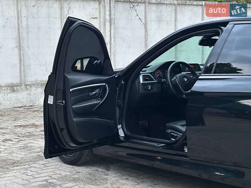 Седан BMW 3 Series 2016 в Рівному