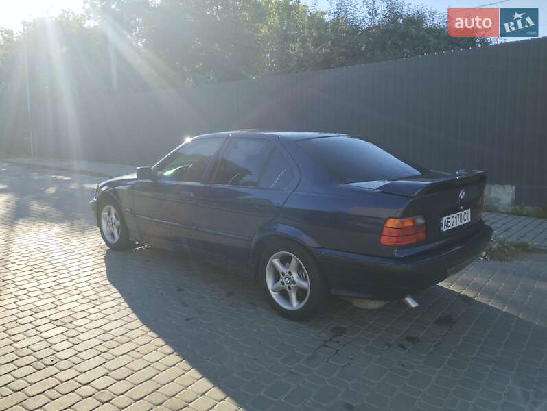 Седан BMW 3 Series 1997 в Брацлаве