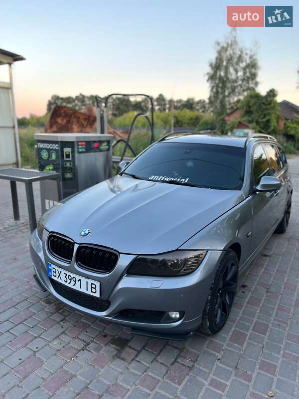 BMW 3 Series 2010