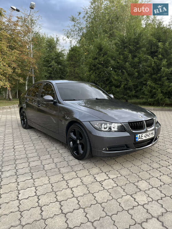 Седан BMW 3 Series 2007 в Павлограде
