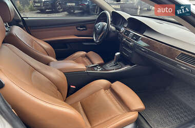 Купе BMW 3 Series 2010 в 