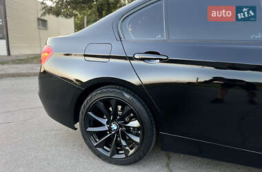 Седан BMW 3 Series 2017 в 