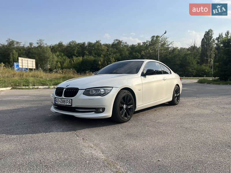 BMW 3 Series 2011