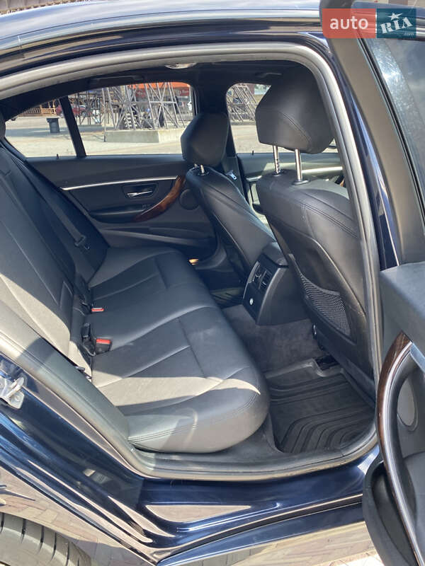 Седан BMW 3 Series 2016 в Харкові фото 30 Седан BMW 3 Series 2016 в Харкові