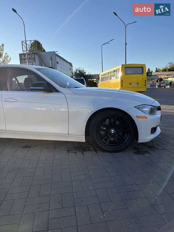 Седан BMW 3 Series 2015 в Киеве