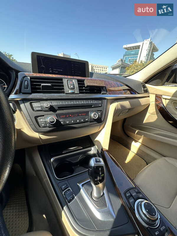 Седан BMW 3 Series 2012 в Харькове
