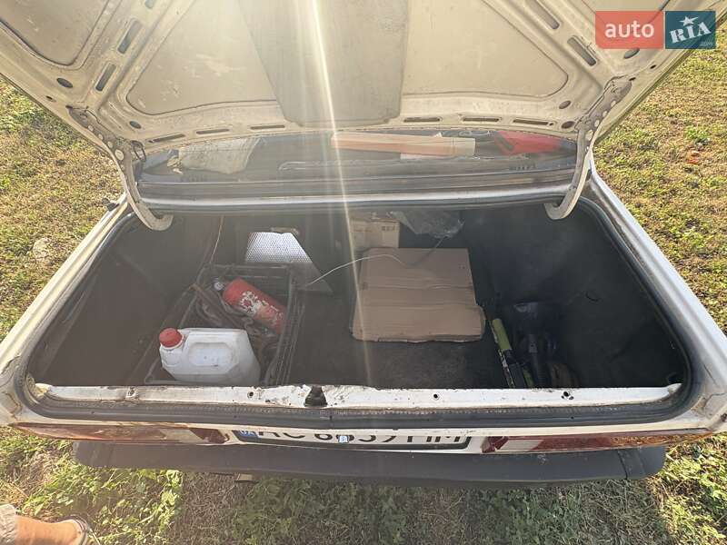 Купе BMW 3 Series 1985 в Луцьку