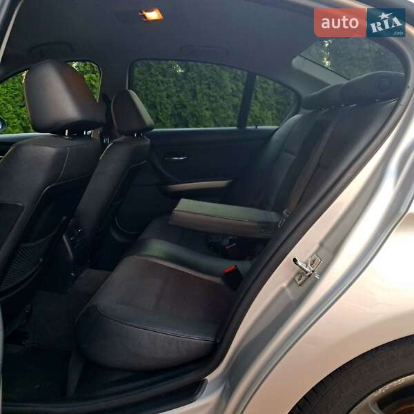 Седан BMW 3 Series 2007 в Львові