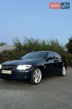 Седан BMW 3 Series 2005 в Олевске