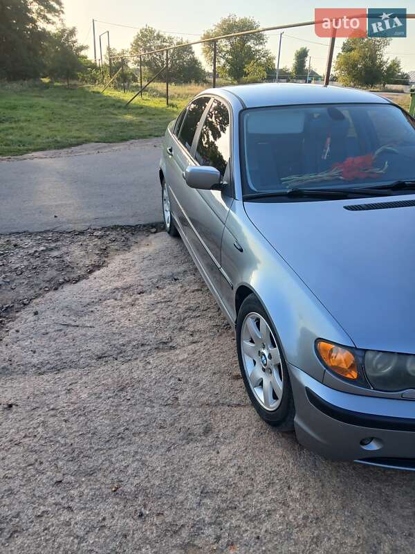 Седан BMW 3 Series 2003 в Коростене