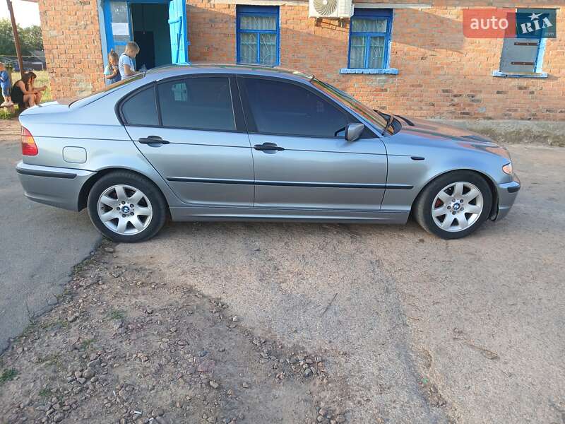 Седан BMW 3 Series 2003 в Коростене