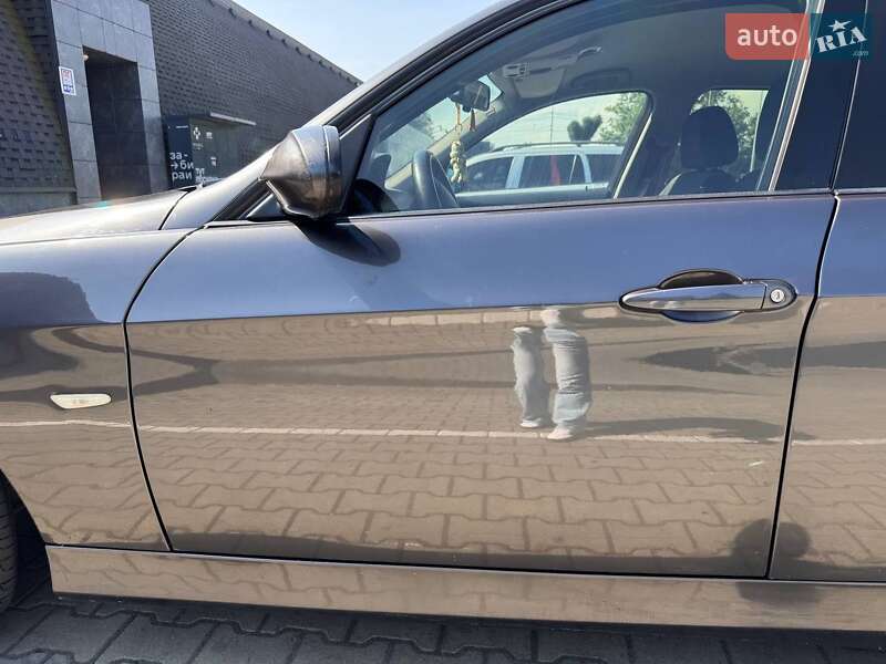 Седан BMW 3 Series 2008 в Ужгороді