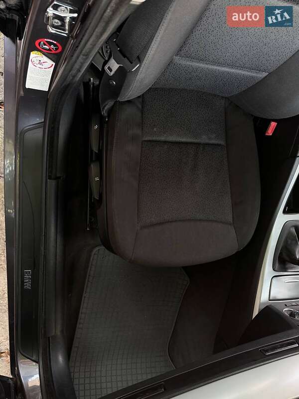 Седан BMW 3 Series 2008 в Ужгороді