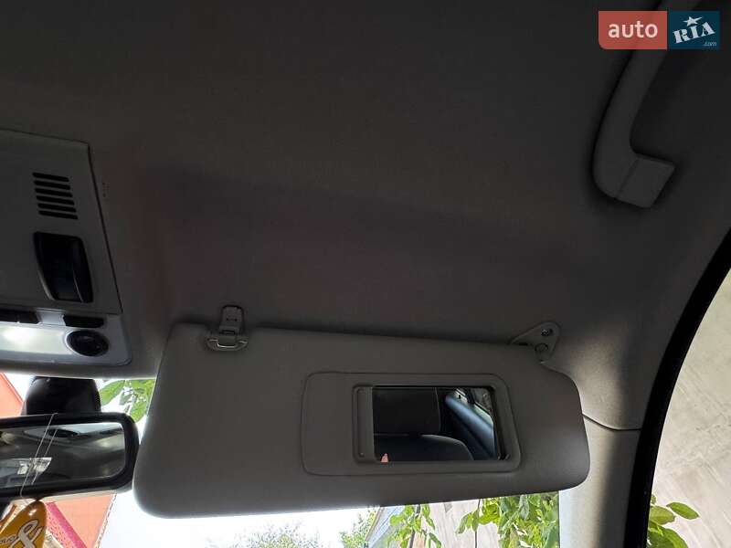 Седан BMW 3 Series 2008 в Ужгороді