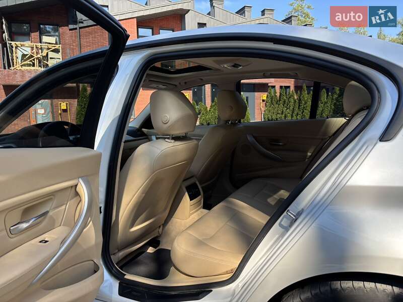 Седан BMW 3 Series 2014 в Киеве