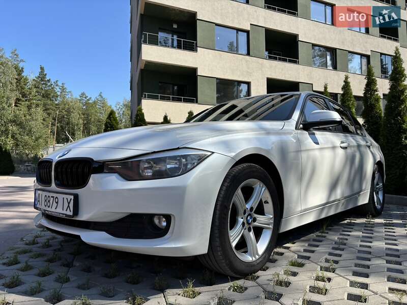 Седан BMW 3 Series 2014 в Киеве