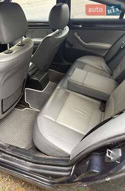 Седан BMW 3 Series 2004 в 