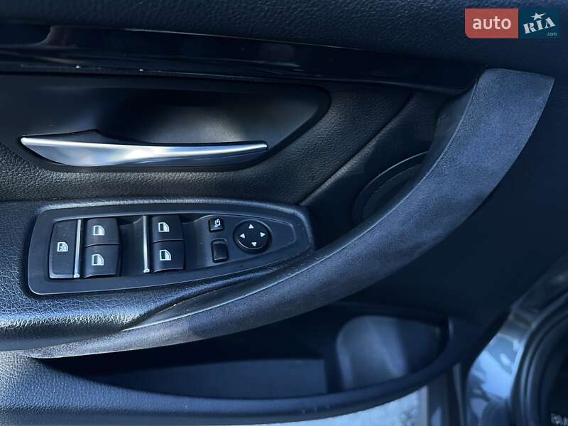 Седан BMW 3 Series 2016 в Киеве