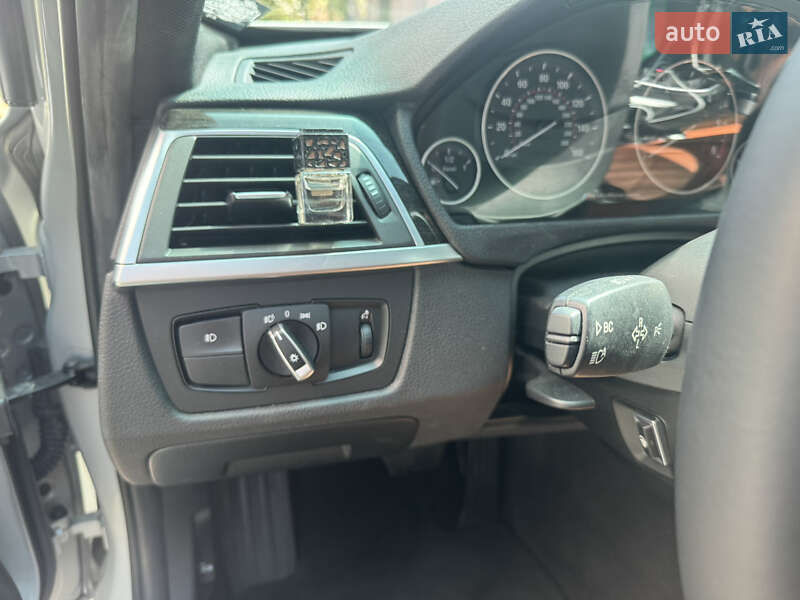 Седан BMW 3 Series 2015 в Одесі