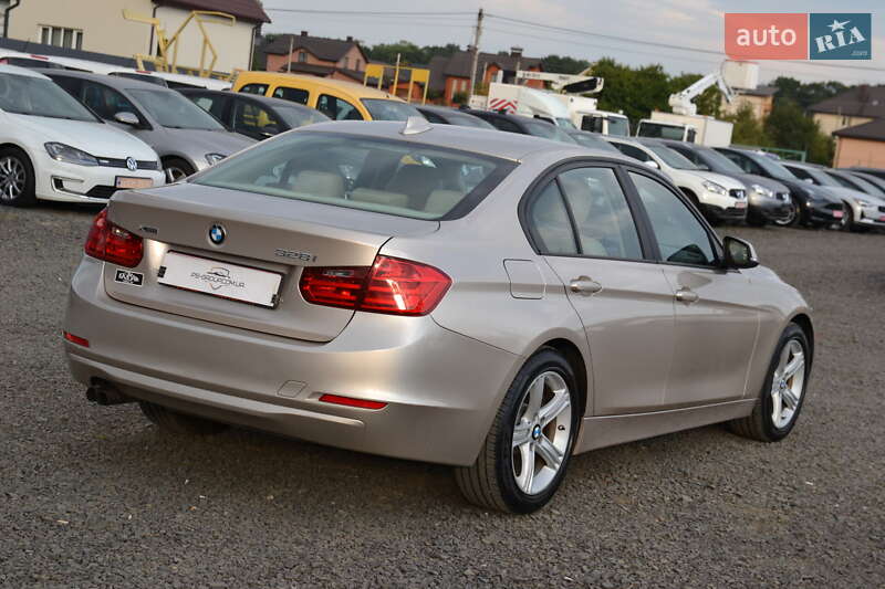 Седан BMW 3 Series 2013 в Луцьку