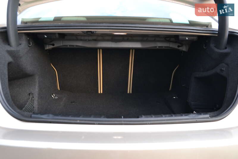 Седан BMW 3 Series 2013 в Луцьку