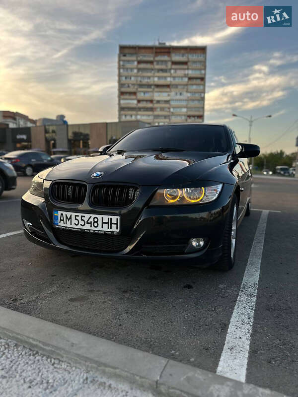Седан BMW 3 Series 2009 в Житомире