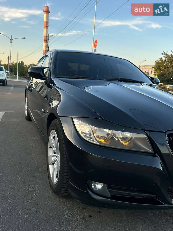 Седан BMW 3 Series 2009 в Житомире