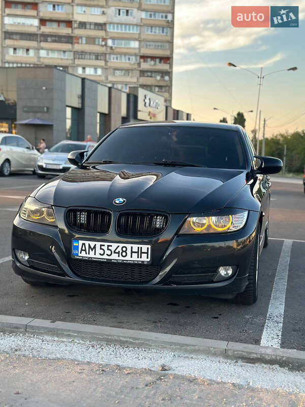 Седан BMW 3 Series 2009 в Житомире