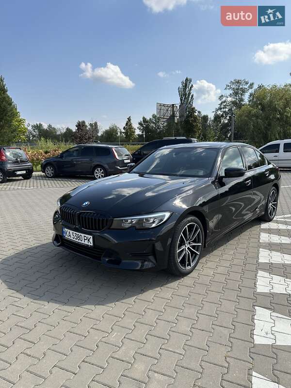 Седан BMW 3 Series 2022 в Києві