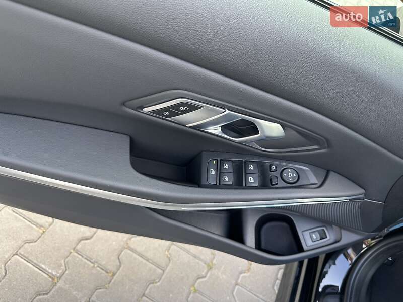 Седан BMW 3 Series 2022 в Києві