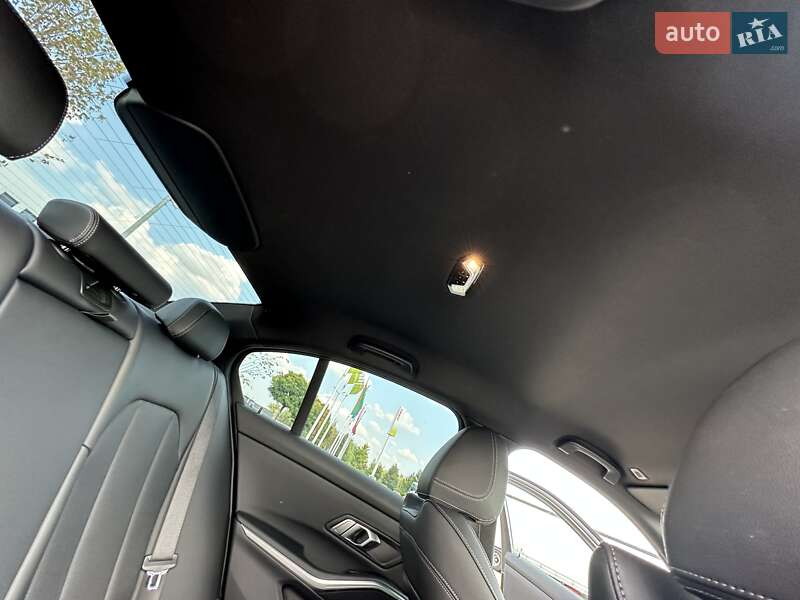 Седан BMW 3 Series 2022 в Києві