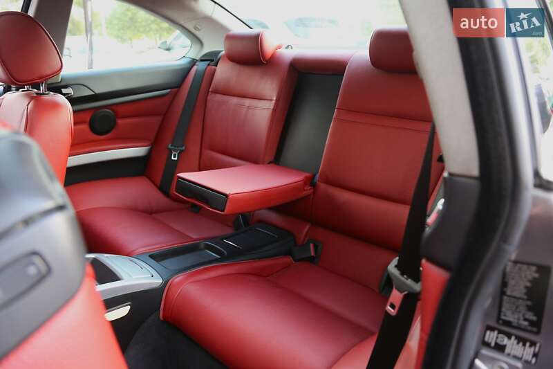 Купе BMW 3 Series 2010 в Киеве