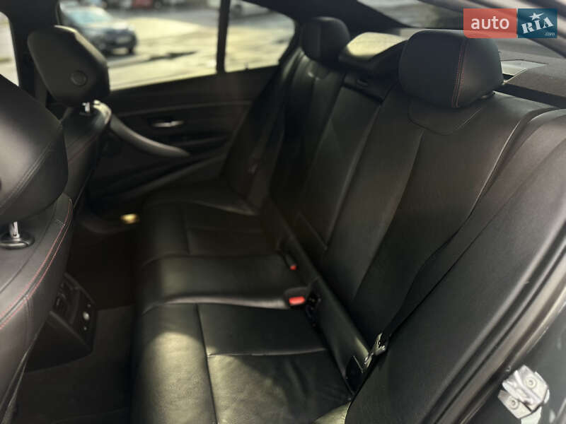 Седан BMW 3 Series 2015 в Киеве